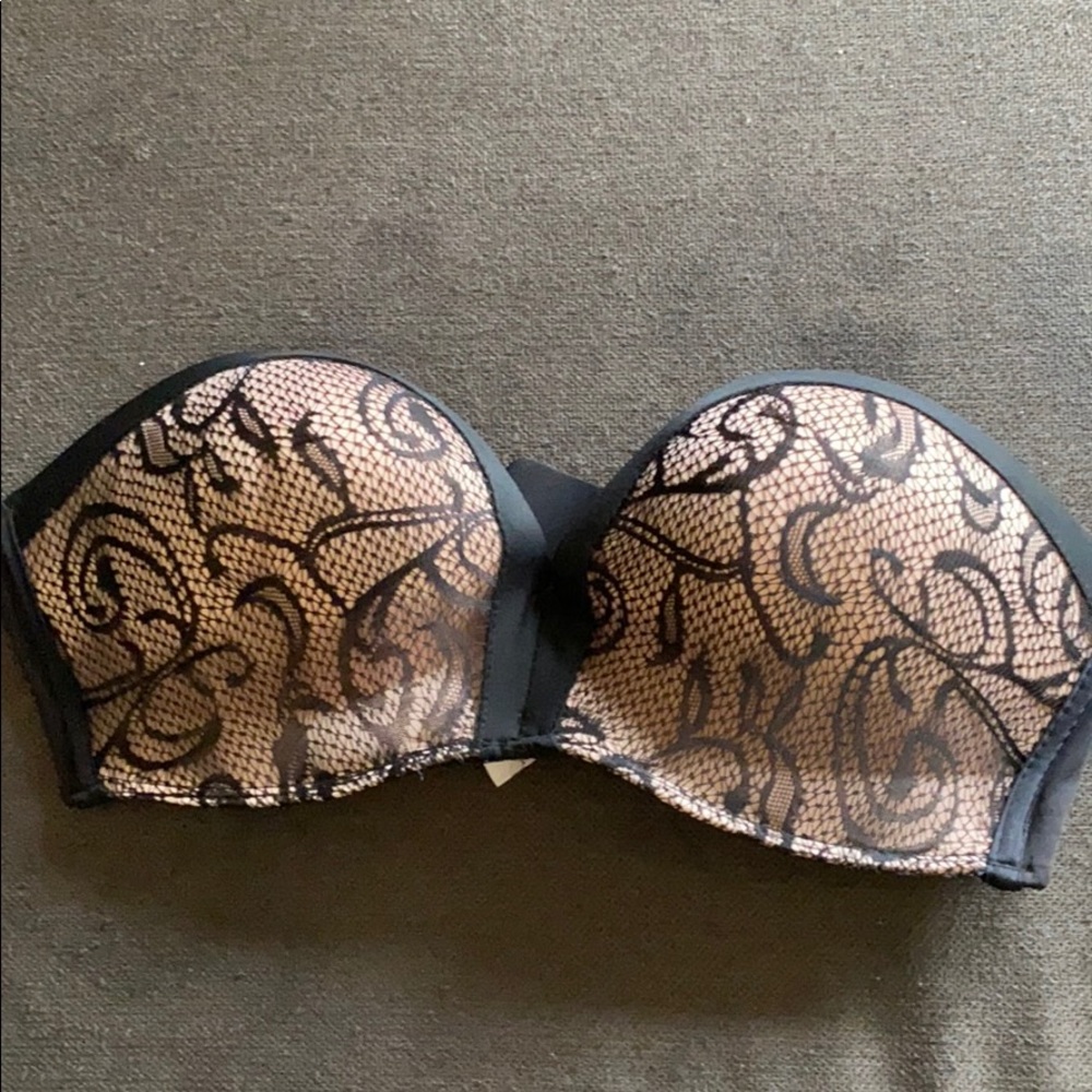 Lace strapless bra